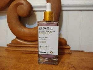 TRULY Beauty MOONICORN Iridescent Shimmer Body Oil - Repair And Illuminate NEW - Picture 1 of 2