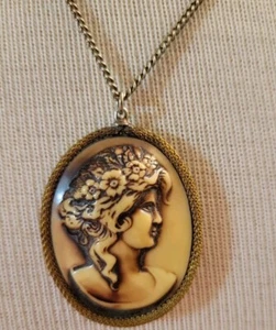 Collar camafeo vintage marrón crema 20" tono dorado plateado  - Imagen 1 de 6