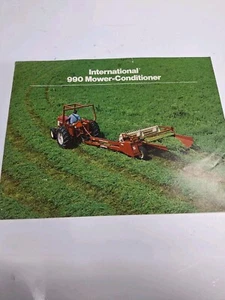 International Harvester 990 Mower Conditioner Dealer's Brochure - Picture 1 of 5