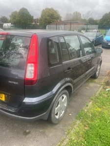 Ford Fusion 2010 1.4 petrol, AC, Electric windows, 96000 miles, Towbar - Picture 1 of 7