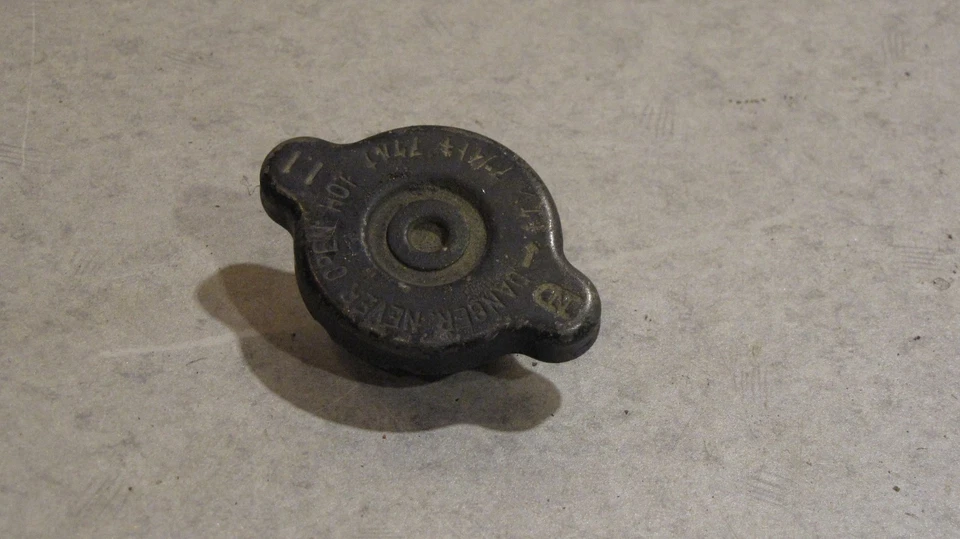 1983 YAMAHA YZ125 РАДИАТОР КРЫШКА YZ250 YZ490?? AHRMA ВИНТАЖНЫЙ MX  - Изображение 1 из 1