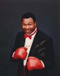 1989 : Larry Holmes, Boxing Legend. Autographed 8 x 10 Photograph. w/COA - Picture 1 of 2