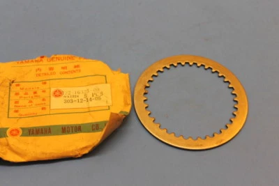 NOS YAMAHA MG1 YG1 YGK YGS1 YGTK CLUTCH 2 PLATE 2.6mm PART# 122-16325-00-00 - Image 1 of 4