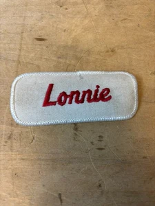 Vintage 70er LONNIE bestickte Kleidung Jacke Uniform Namensaufnäher rot & weiss zum Aufnähen - Bild 1 von 3