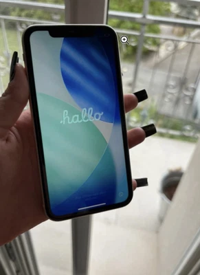 Apple Iphone 11 128 gb batteria 100% perfetto - Immagine 1 di 3