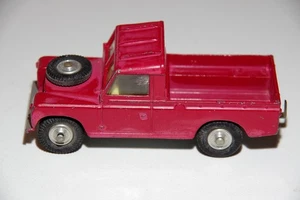 Corgi 109" WB Red Land Rover With Canopy Played With Condition No Box Die Cast - Picture 1 of 11