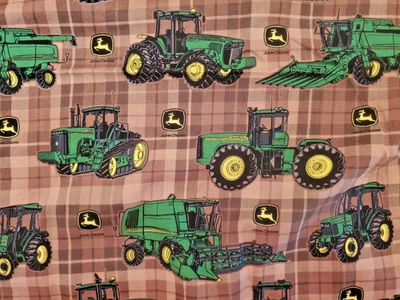 Tecido de algodão John Deere marrom/castanho xadrez com equipamento agrícola 2 jardas x 42" de largura - Imagem 1 de 4