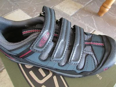 NEW KEEN SPRINGWATER 2 BOLT MOUNTAIN BIKING SHOES WOMENS 6 EASY TIES  - Image 1 of 4