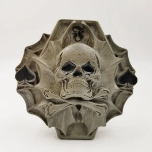 Felon Clothing Spaten Totenkopf Heavy Metal Biker Gürtelschnalle Feuerzeug Holster  - Bild 1 von 11