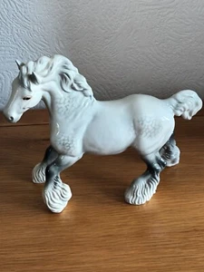 BESWICK GREY GLOSS CANTERING SHIRE MODEL 975 IN PERFECT CONDITION - Picture 1 of 18