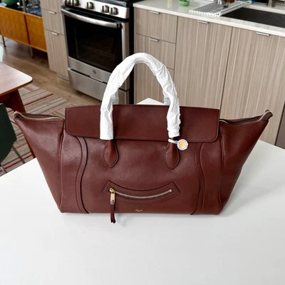 Equipaje Nuevo CELINE Mediano Edición Limitada "Sonríe" en Marrón Profundo - AGOTADO Foto 1 de 4