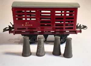 VINTAGE HORNBY  O GAUGE - 8T MILK TRUCK S2435 WITH 4 CHURNS - RED/GREY ROOF - Picture 1 of 7