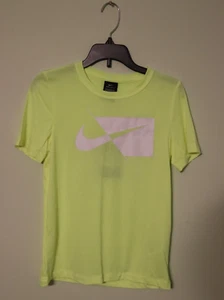 Camisa gráfica Nike Boys Dri-Fit manga corta entrenamiento mediano DA0282 - Imagen 1 de 2