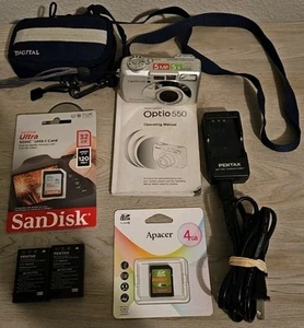 Pentax Optio 550 Digital Camera 5MP 5x Zoom Silver, 2 Batteries & 2 SDHC cards - Picture 1 of 16