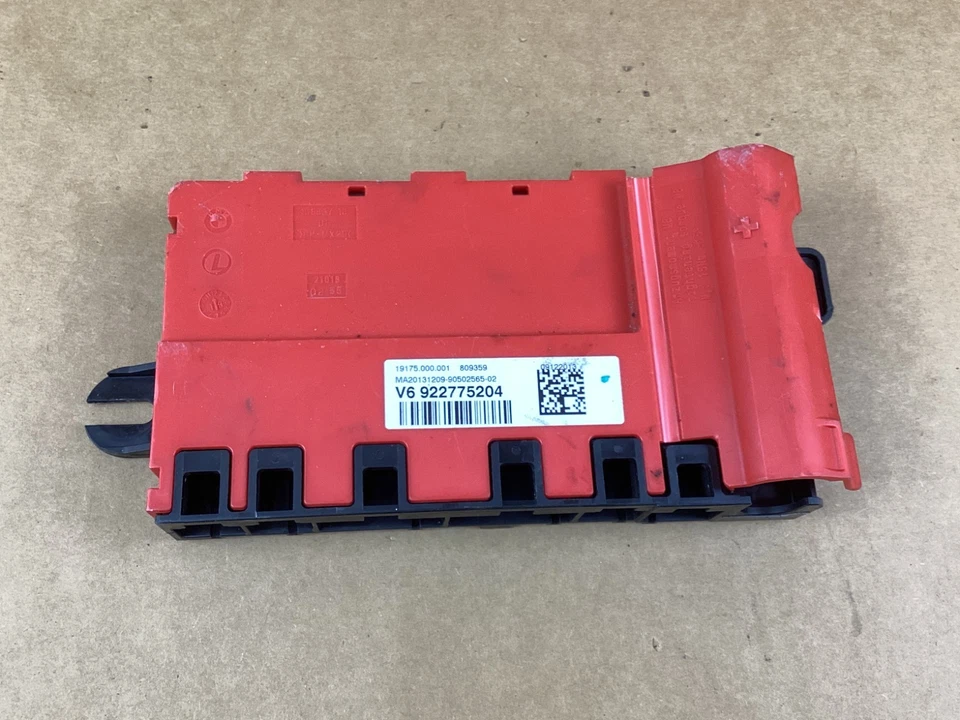 BMW 320i xDrive 2013-2018 distribuidor de batería positiva B+ caja de fusibles de alimentación OEM Foto 1 de 4