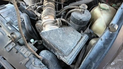 Purificador de aire 6 cilindros mercado canadiense compatible con camioneta Nissan 90-97 28849680 Foto 1 de 4