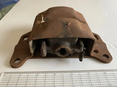 NOS GM 1973-1978 Pontiac, ‘75 Oldsmobile Engine Front Mount Assembly #9759374 - Image 1 of 4