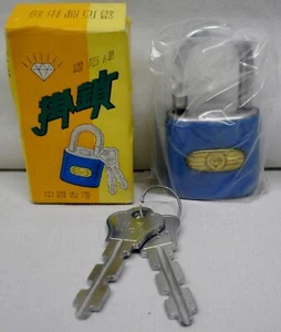 Vintage Diamond Brand Padlock Blue with 2 Keys - Picture 1 of 18