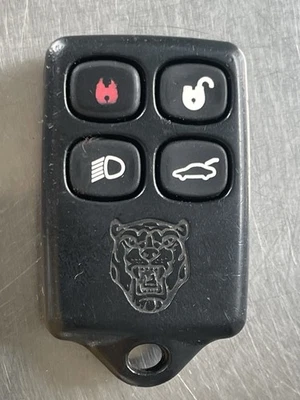 1998 1999 2000 JAGUAR  XK8  XKR KEYLESS ENTRY REMOTE  TRANSMITTER LJA2610AA🟠 - Image 1 of 4