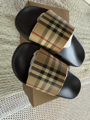 Burberry Women’s Farley Pool Slides - New In Box - Size 39 - Image 1 of 4