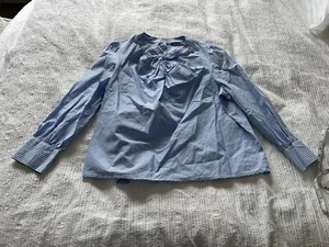 Schönes blau-weiß gestreiftes Blusentop von Marks & Spencer Größe 20 Drehausschnitt Arbeit - Bild 1 von 10