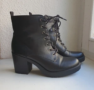 schwarze Schnürstiefel von Deichmann in Größe 42 - Bild 1 von 6