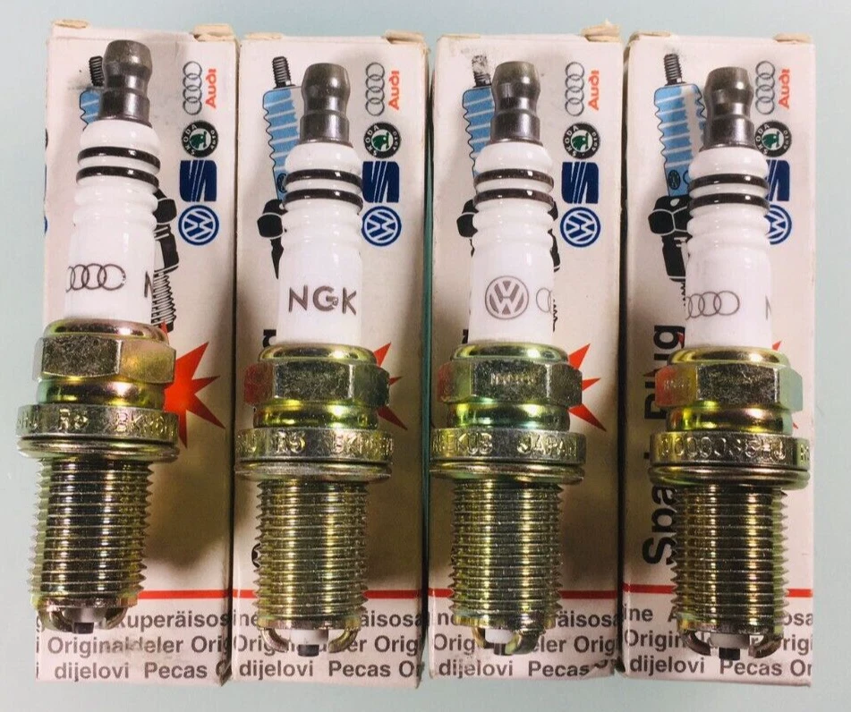 4x piezas Bujías Audi A6 A4 A8 Longlife Nuevas Genuinas 101000035HJ Foto 1 de 4