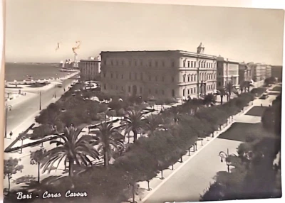 Carte postale ancienne BARI - COURS CAVOUR, années 50 - LE BON - Photo 1/2