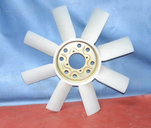 NOS 1983-85 Ford Ranger Bronco II 2.8L 6 cyl Engine 8 Blade Fan OEM E47A-8600-EB - Foto 1 di 7