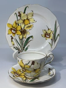RARE VTG Royal Standard Daffodils Golden Gleam Tea Cup Saucer Dessert Plate Trio - Picture 1 of 10