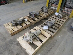 2015-2023 Dodge Charger Rear Axle Carrier Assembly 3.07 Ratio 98K OEM LKQ - Picture 1 of 3