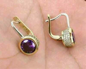 Pendientes de boda con acabado de oro amarillo de 14K de amatista y diamantes creados en laboratorio de corte redondo - Imagen 1 de 10