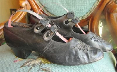 EDWARDIAN BLACK SOFT KID LEATHER BEADED SHOES INSIDE LENGTH 9" W 2.5" - Image 1 of 4