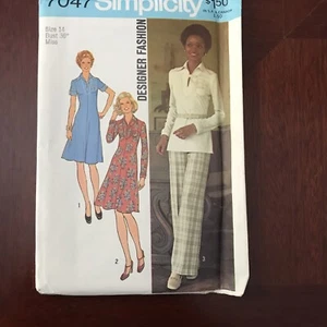 Abito top pantaloni Simplicity 7047 modello cucito taglia 14 Miss Busto 36" non tagliato 1975 - Foto 1 di 8
