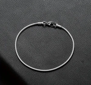 Bracciale in acciaio inox inossidabile da uomo/donna simil pandora *IDEA REGALO* - Foto 1 di 8