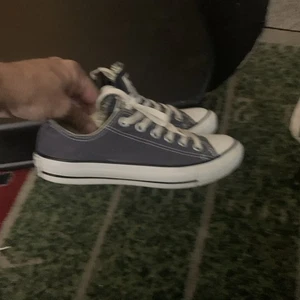 Taglia 5 Uomo, 7 Donna - Converse Chuck Taylor All-Star Light OX Viola - Foto 1 di 6
