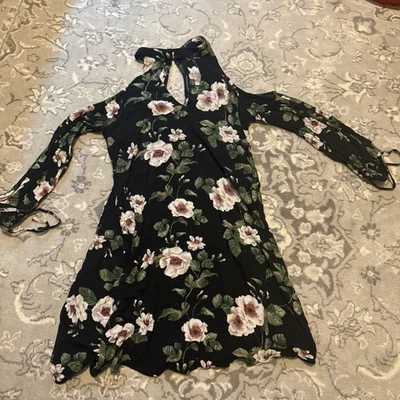 AMERICAN EAGLE SKATER DRESS | CUT OUT SHOULDERS AND NECK TIE | SMALL - Image 1 of 4