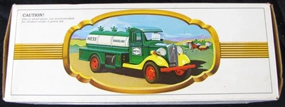 Винтаж 1982 First Hess грузовик игрушка банка в коробке - Изображение 1 из 4