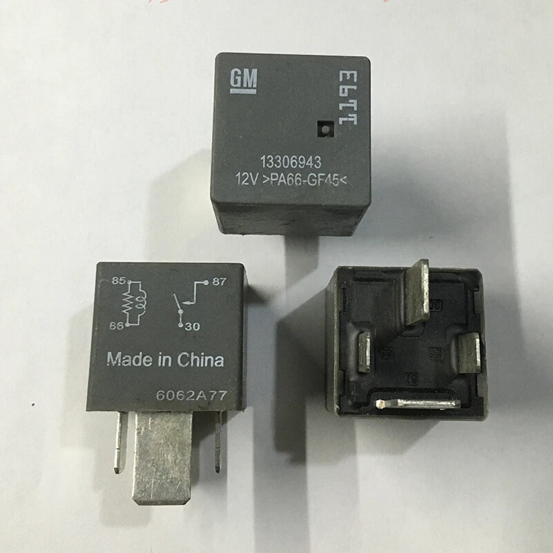 GM 13306943 PA66-GF45 Automotive Relay 4 Pin 12V - Image 1 of 1
