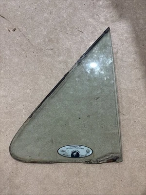 Se adapta a 80-91 Ford F150 F250 F350 Bronco lado del conductor ventilación delantera derecha ventana de vidrio Foto 1 de 3