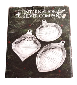 International Silver Co. Set di 3 ciotole ornamento natalizio placcato argento - Foto 1 di 11