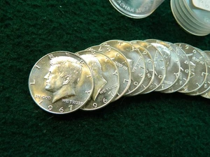 Rollo BU de medio dólar Kennedy 40 % valor nominal de $10 1967 (sumergido) - Imagen 1 de 4