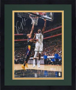 Framed Khris Middleton Milwaukee Bucks Signed 8x10 Dunk vs. Phoenix Suns Photo - Picture 1 of 1
