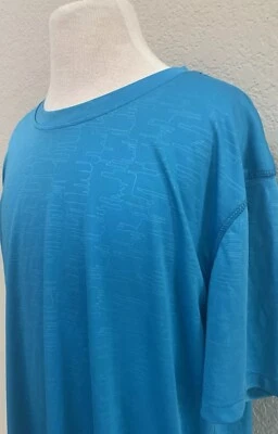 2 Pairs Layer 8 Performance Qwick-Dry Fit Men's T Shirt Sz L/G Turquoise Gray - Image 1 of 4
