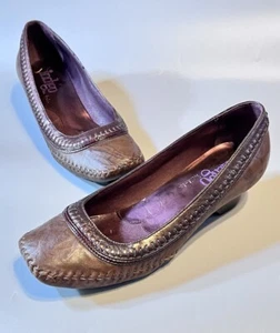 Indigo By Clarks Shoes Womens 8M Pumps Low Heels Slip On 83848 Brown Leather - Picture 1 of 9