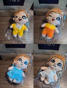 Becky Sunscreen Official Special Small Card Freenbecky JUV Desk Calendar Doll - Picture 1 of 17