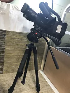 (LOT OF 2 ) Panasonic AG-DVC20P CamcorderW/MANFROTO 055XB TRIPOD - Picture 1 of 12