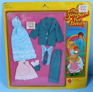 1977 Vintage Mattel The Sunshine Family Doll Dress Up Kit Party Outfits 2336 - Bild 1 von 5