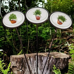 3 Pc Metal Herb Garden Stakes Herb Outdoor Markers Tags - Picture 1 of 12