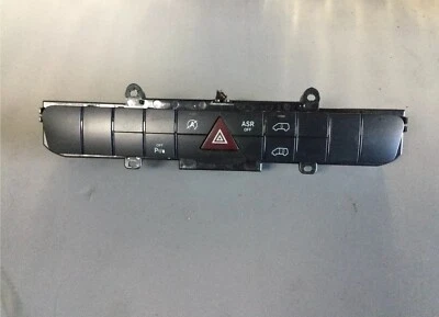 VOLKSWAGEN CRAFTER PANEL INTERRUPTOR PELIGRO MOLDURA 9069052100 A9069017201 2015 Foto 1 de 4